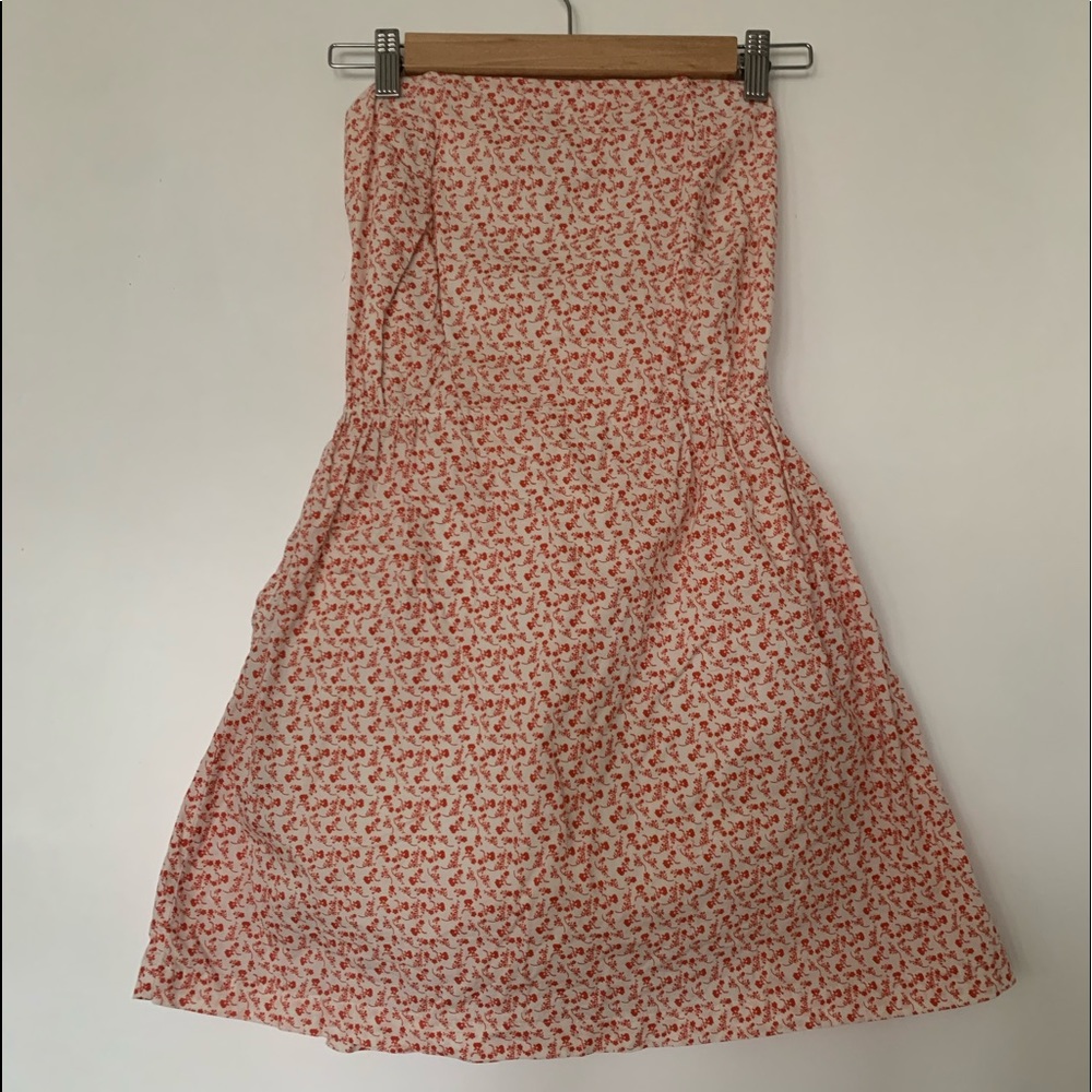 Strapless red and white floral mudd dress WITH POCKETS